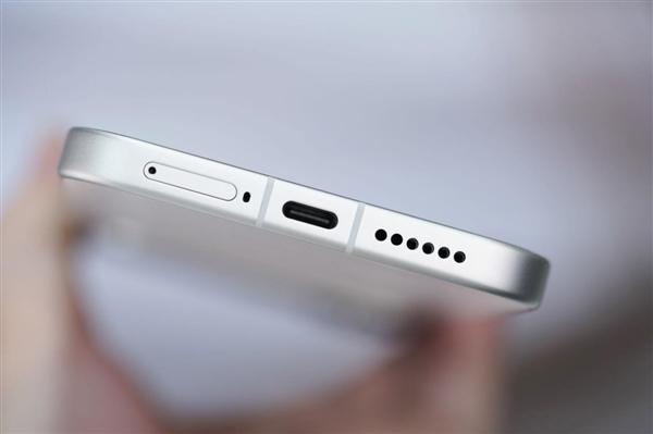 多一块屏对标iPhone 17 Pro Max！小米17 Pro Max图赏