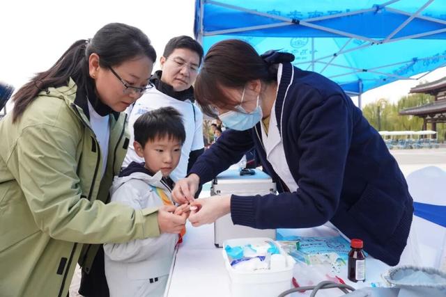 火出圈！2025洛阳这里暖心举行…