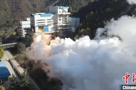 我国液体火箭发动机实现“两日一试”图片