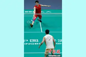 2025亚洲羽毛球锦标赛男单半决赛：陆光祖胜李诗沣图片