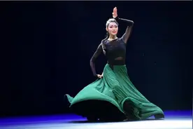 现场“哇”声连连！顶尖舞者舞动暨大图片