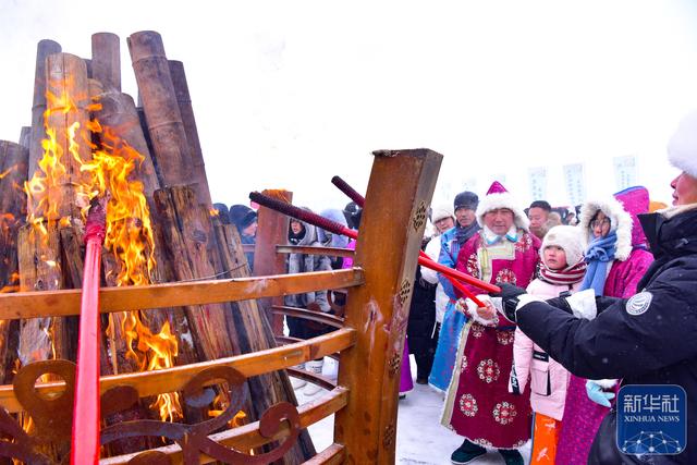 “冬踏雪·野雪克什克腾”达里湖冬捕季启幕