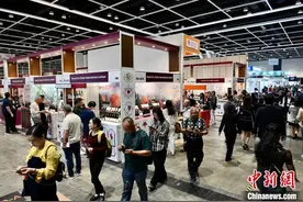 香港国际美酒展揭幕 陈茂波：香港是从事酒类贸易理想地图片