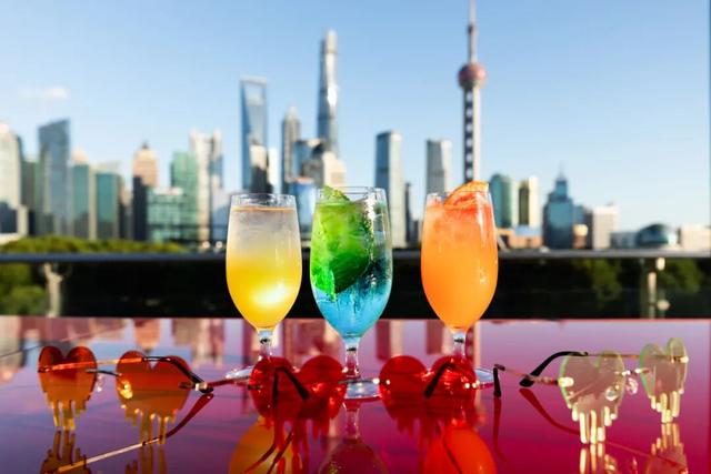 上海外滩W酒店追光逐夏露台派对燃情落幕