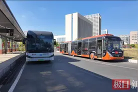 国庆假期开启返程模式，武汉公交多措加强枢纽接驳图片