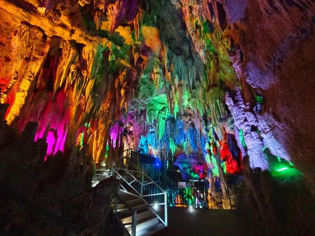 【秋游绥阳】解锁16℃的高山溶洞，震撼与温暖不期而遇！