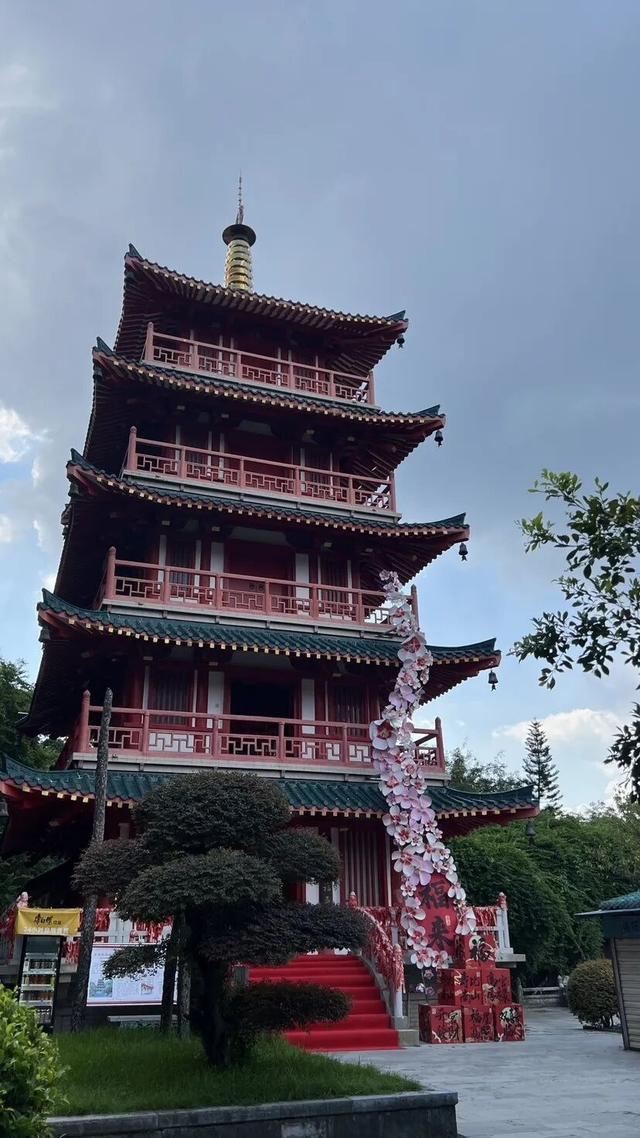 桂林“山水甲天下”画卷中，灵动而富有韵味的一笔