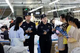 江苏宝应：安全宣传进企业 服务发展零距离图片