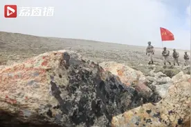 通义千问开发“AI全家福”应用，圆了高原戍边战士的合照梦图片