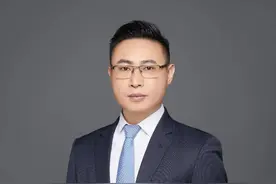 楼上漏水导致我家被淹，与其沟通时对方却耍无赖，油盐不进，我该怎么办？图片