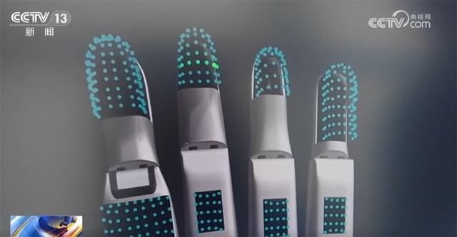 一双“灵巧手”实现突破折射机器人产业崛起 “中国智造”展现“新”活力