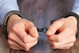 到店领取手机就能赚取佣金？三名男子“跑腿”被警方抓获图片