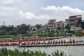 万人争睹渡头“北海景”！50多条龙舟汇聚番禺市桥水道图片