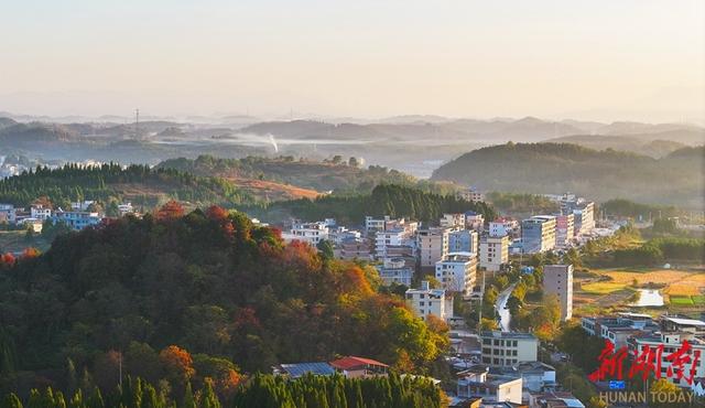 初冬山乡 美如画卷