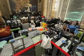 哈尔滨洗浴中心半夜11点排号500余位，凌晨两点半还有顾客等搓澡图片