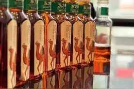 农夫山泉去年总收益增28%，东方树叶有望成为超200亿大单品图片