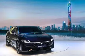突围新能源豪华市场，岚图追光PHEV 26.69万元起售图片