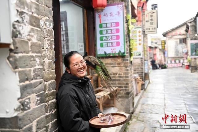 广西贺州黄姚古镇：青石板上的水墨诗篇