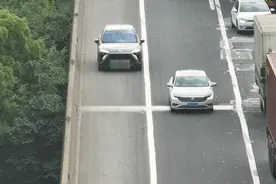 无人机现场抓拍！高快速路违法行为无所遁形图片