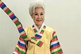 80岁奶奶勇闯韩国“环球小姐”决赛，72岁开始当模特，已有三个孙辈图片