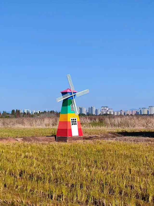 山海入画，日落成诗！昆明这里藏着一个城市近郊田园梦幻地