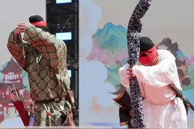 “汉服嘉年华”在古城阆中精彩上演图片