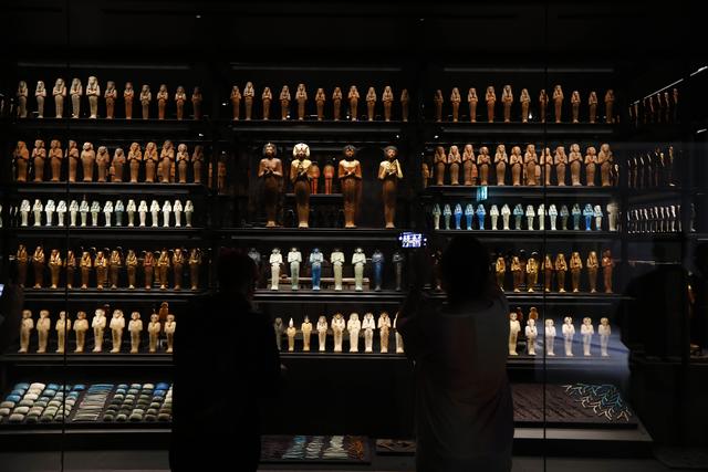 中东行记丨金字塔下，崛起一座新博物馆