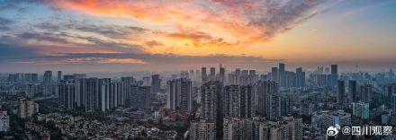 速来欣赏！成都朝霞雪山绝美大片来袭