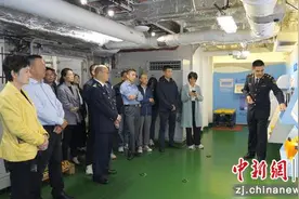 浙江温州：东海航海保障中心联合温州海事局助力港口建设图片