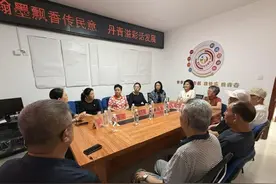 李沧区兴城路街道举办民主党派代表人士进社区话发展活动图片