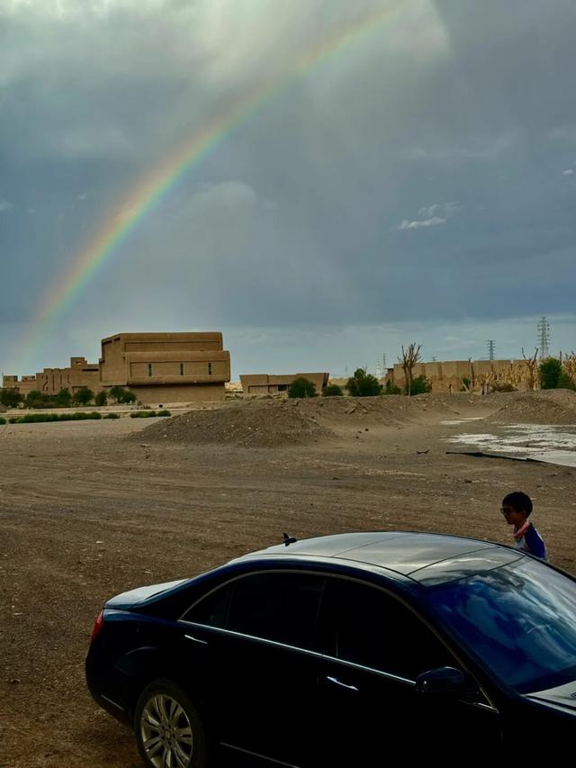 西出阳关：与十三个罕见病家庭同游 | 吴越