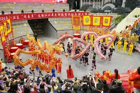 咚咚锵！江汉群龙起舞，“锣鼓闹春”喽！图片