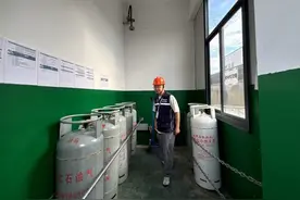 海盐经开应消站开展燃气切断阀重大事故隐患专项整治行动图片