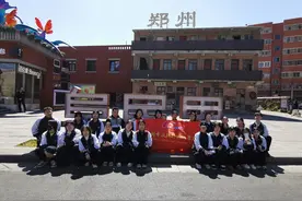 郑州市扶轮外国语学校开展“老街探访”研学活动图片