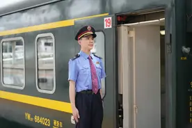 中越国际旅客列车恢复开行！持护照线下购票图片