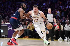 东契奇谈中途离场：右膝连续三场比赛被撞到 不过我没事图片