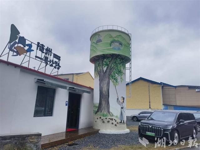 一线串景吸引千万游客 随州“心形”公路画圆