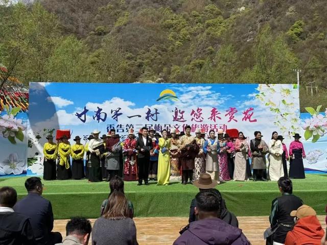 夏河县荣获“美丽中国・文旅融合高质量发展示范县”称号，文旅融合再谱新篇