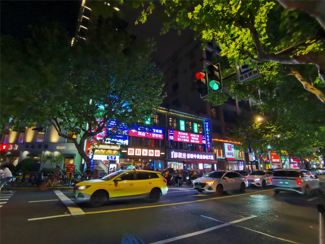 长宁这里上榜上海首批“夜生活好去处”！你去打卡了吗？