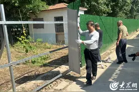 济宁市兖州区新兖镇强力推进围挡拆除整治工作图片