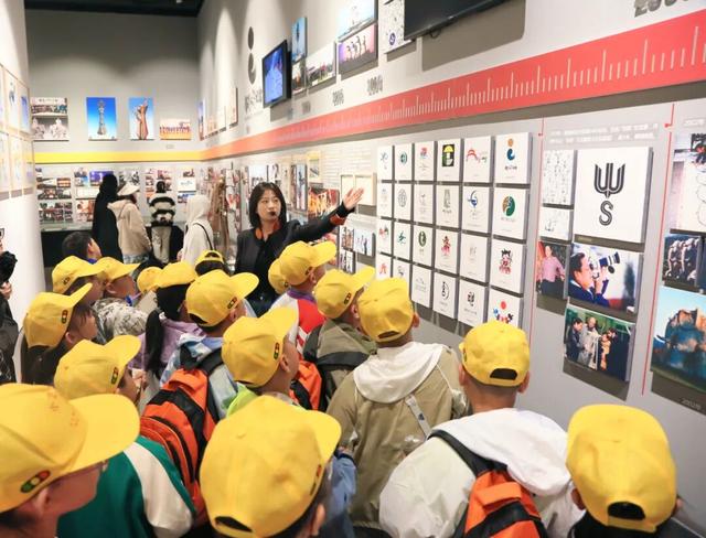 直击 || 银川韩美林艺术馆十周年再出发暨2026丙午生肖特展今日启幕