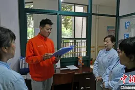 浙江“00后”养老护理员的成长记：从被照顾到照顾人图片