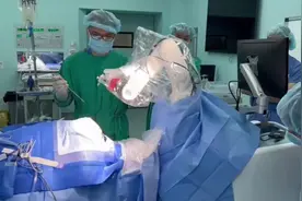 联合机器人“尖兵”，医疗“特攻队”精准“拆弹”图片