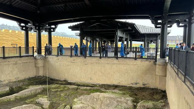 红色、生态、文化！这场龙山深度行，让嘉宾考察团“心动”了