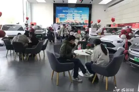 汽车家电等消费品以旧换新补贴暂按现有标准执行图片