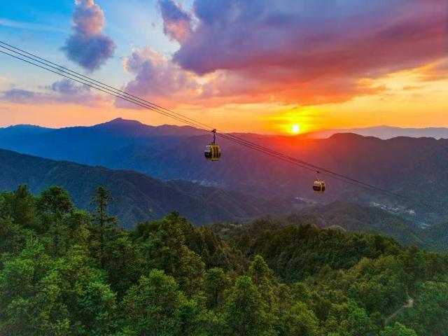 “中国最长索道”湖南雪峰山索道正式首航，票价、线上售票、串联景区最全攻略