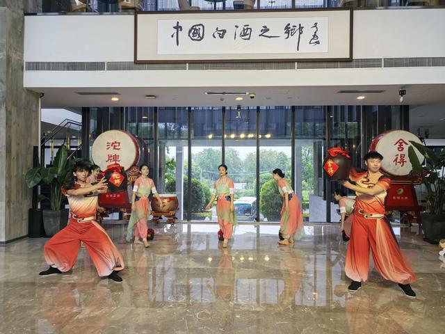 活力中国调研行｜走进四川遂宁：酒企打造酒旅文化IP，农旅跨行玩起低空经济