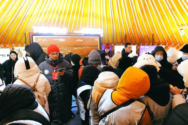 第二十一届冰雪那达慕开幕！呼和浩特文旅体验空间全是人从众！