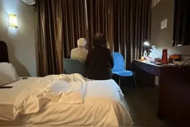 上海8旬夫妻把唯一房产赠与孙子后，竟被赶出家门，网友：这就是养儿防老？图片