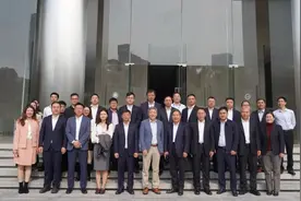 “很智能！”中建四局党委书记、董事长易文权一行调研达实智能图片